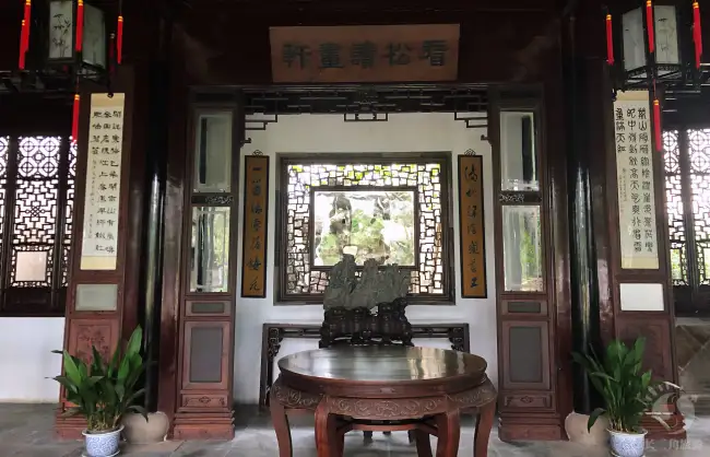 Viewing-Pines-and-Reading-Paintings-Pavilion Viewing-Pines-and-Reading-Paintings-Pavilion