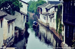 Shanghai to Zhouzhuang Water Town Day Tour 