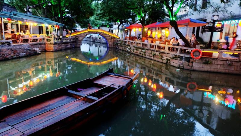 Private Tongli Water Town Night View Tour From Shanghai