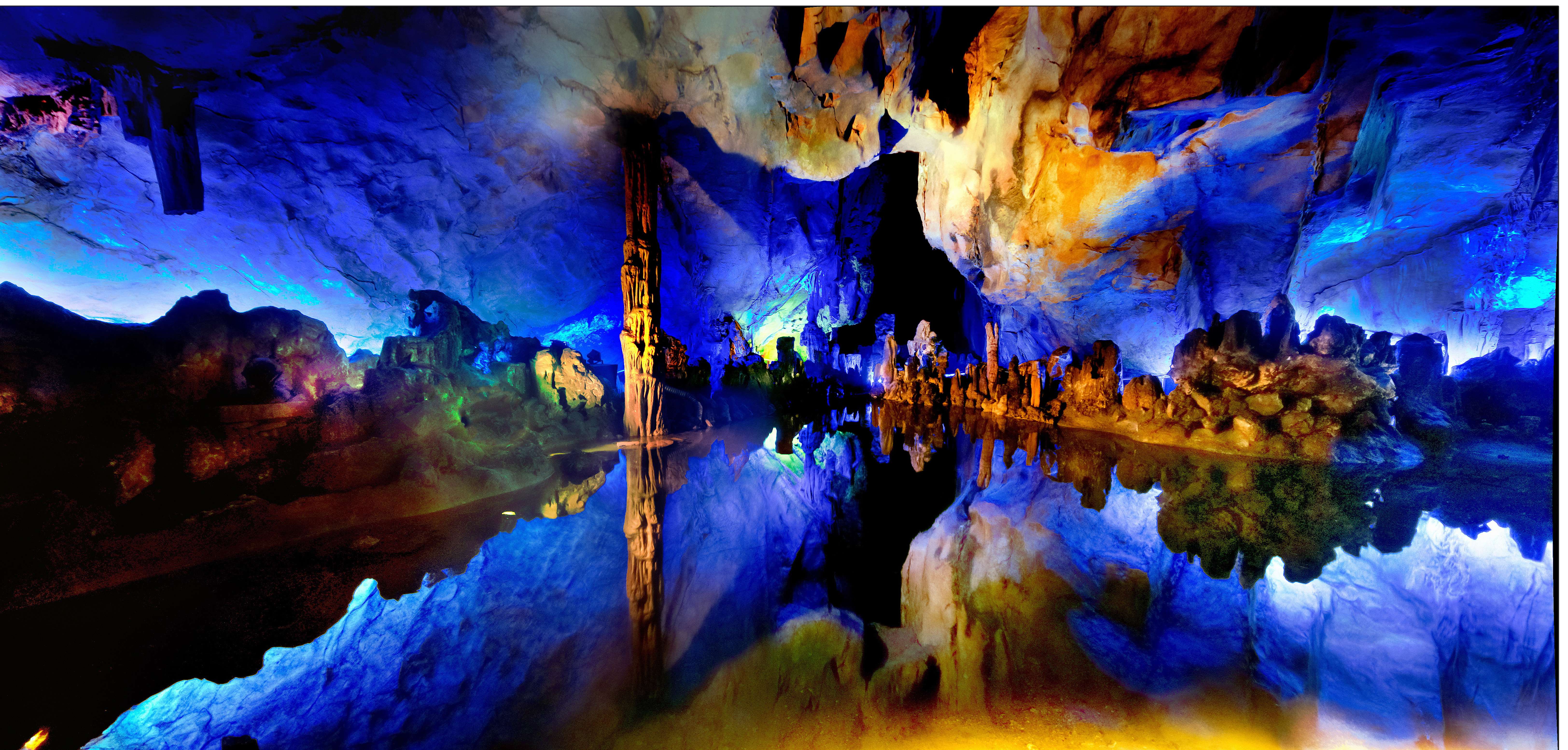 Guilin_Tours_Guilin_Highlights_Guilin_Reed_Flute_Cave.jpg