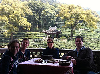 Hangzhou_Day_Tour_Lunch_at_the_local_Tea_Farmer's_House_to_try_the_local_delicacies