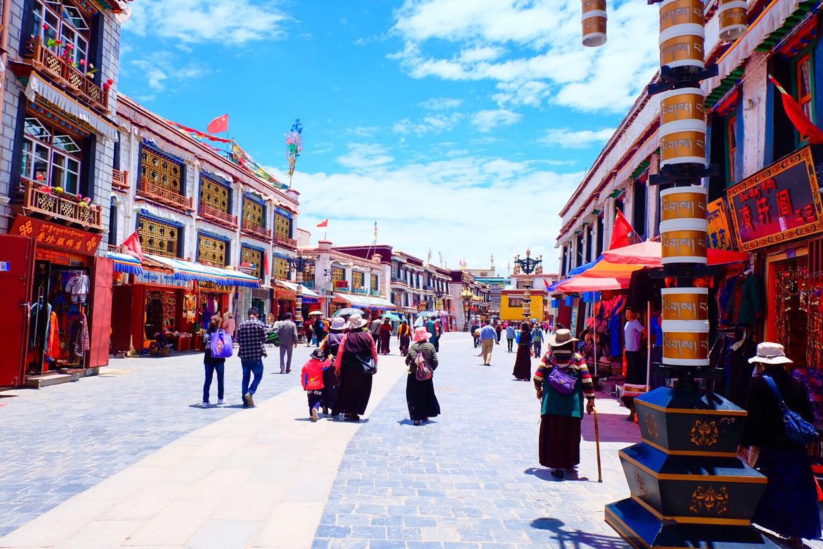 Suzhou_China_Tours_Lhasa_Highlights_Barkhor_Street.jpg