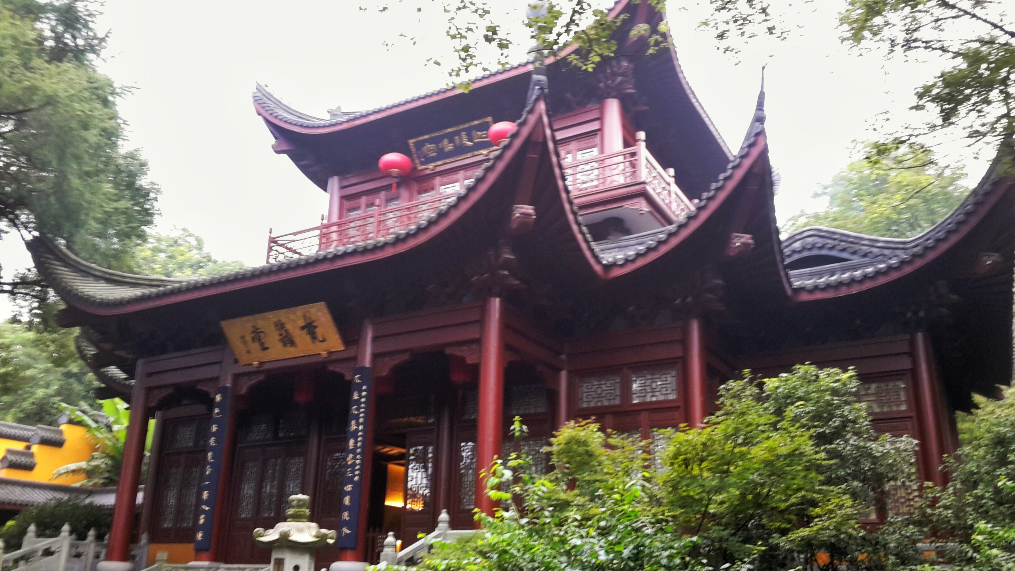 Suzhou_Hangzhou_Private_Tours_Hangzhou_Highlight_Lingyin_Temple_02.jpg