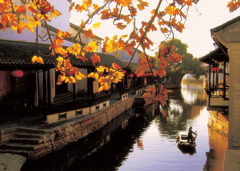 Jinxi is an ancient water town, it is located to the south Kunshan city in Jiangsu province and around 35 km to the west of Suzhou, and with convenient access to main motorways which link it to Shanghai Hongqiao Airport. 
