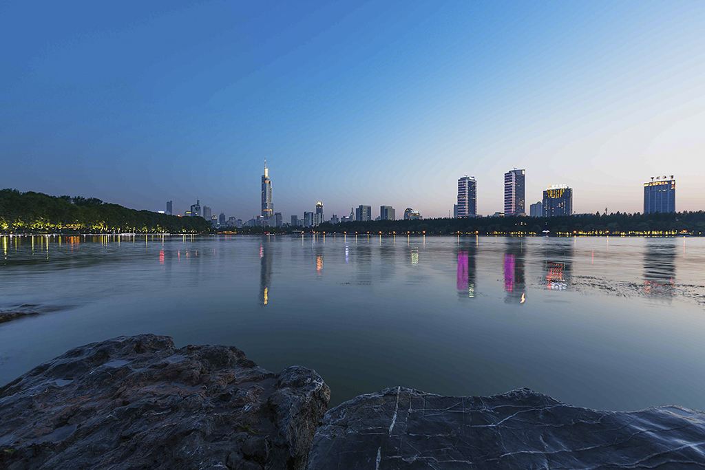 xuanwu_lake.jpg