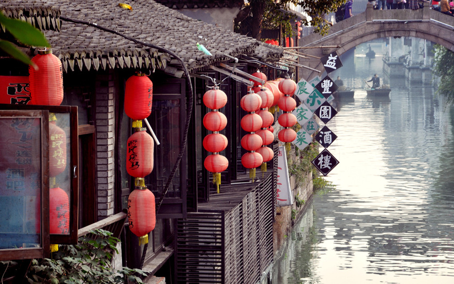 private_xitang_water_town_tour_from_suzhou