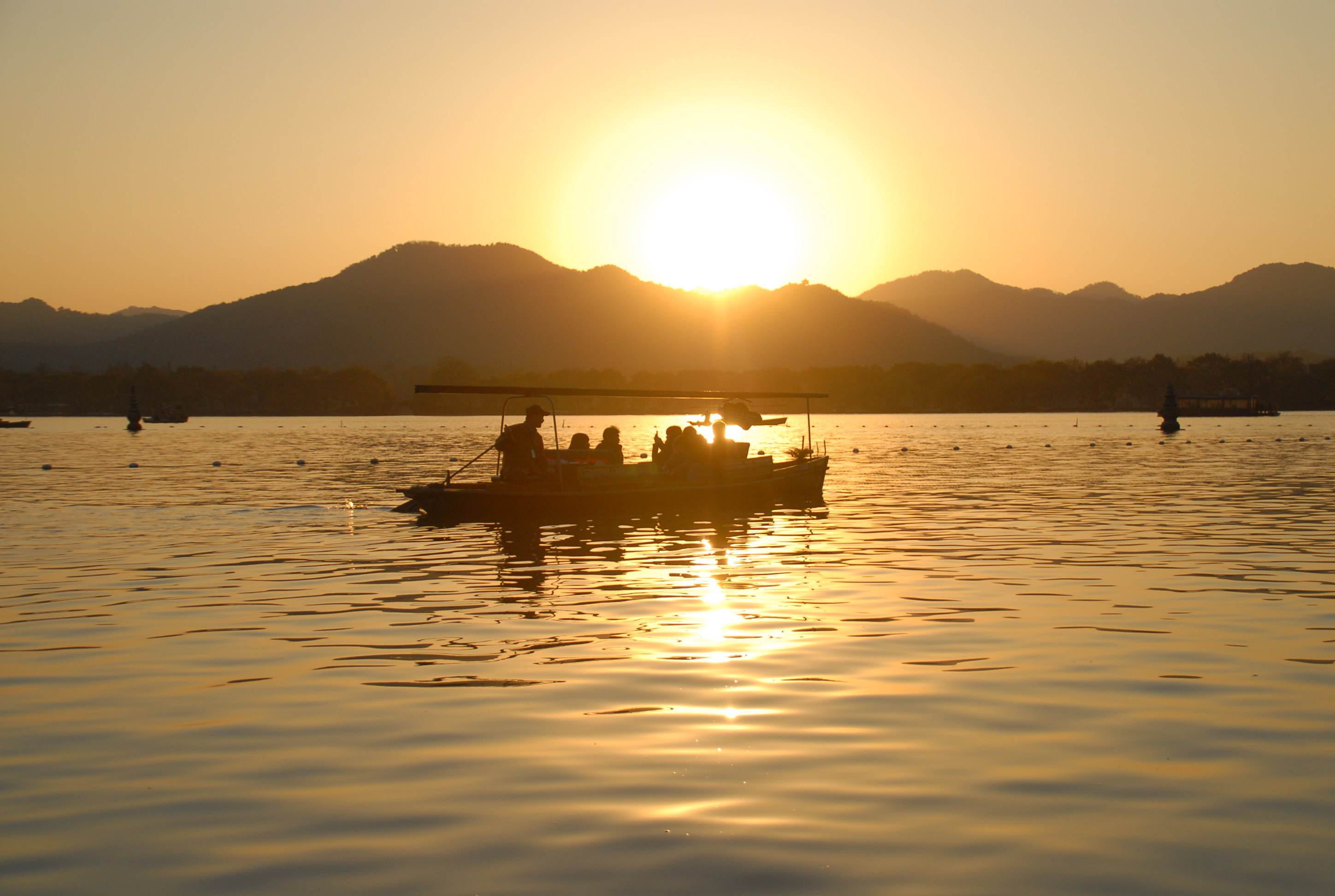 Hangzhou West Lake.jpg