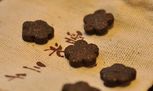 Traditional-Incense-Making-Suzhou