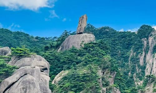 Flying-Over-Rock-Huangshan