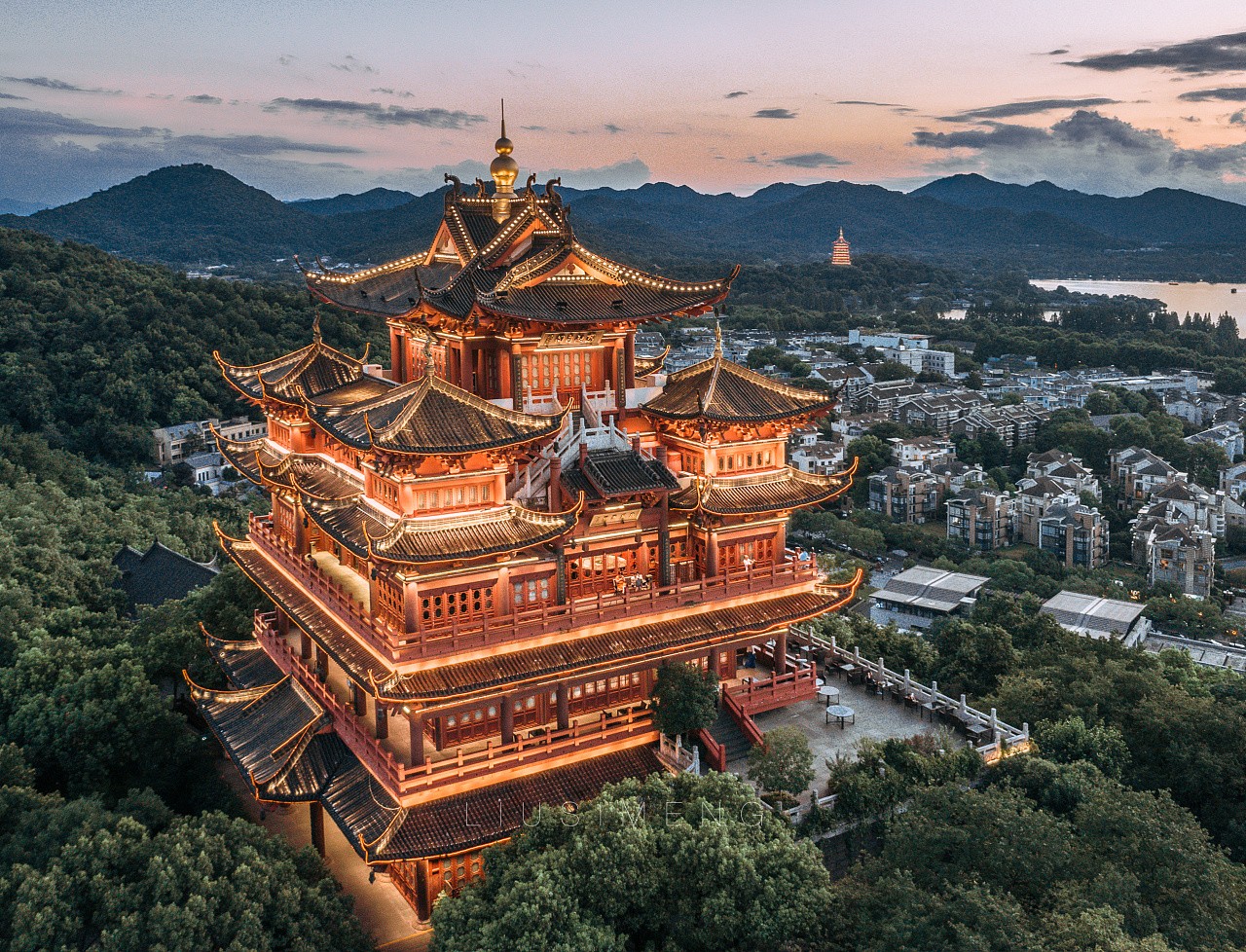 Chenghuang-Pavilion-Hanzhou