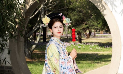 beijing-wear-traditional-Chinese-clothing beijing-wear-traditional-Chinese-clothing