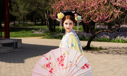 traditional-Chinese-clothin traditional-Chinese-clothin